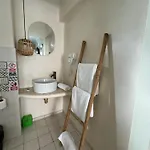 Gazde/Camere de închiriat H By Hambar