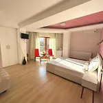 H By Hambar Gazde/Camere de închiriat Vama Veche