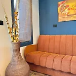 H By Hambar Gazde/Camere de închiriat *