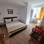 H By Hambar Gazde/Camere de închiriat *