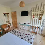 Gazde/Camere de închiriat H By Hambar Vama Veche