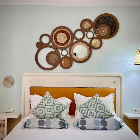 H By Hambar Gazde/Camere de închiriat *