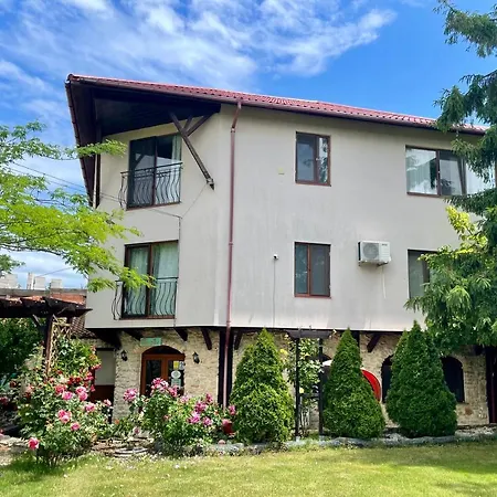 Habitación en casa particular H By Hambar *