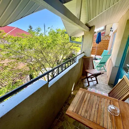 H By Hambar Habitación en casa particular *