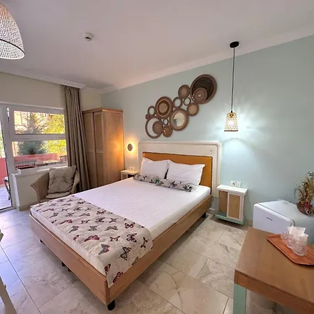 H By Hambar Gazde/Camere de închiriat Vama Veche