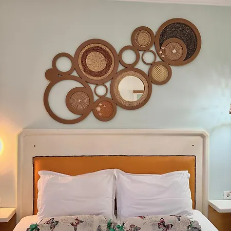 H By Hambar Gazde/Camere de închiriat