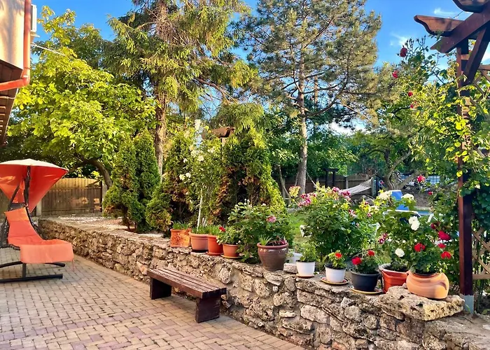 Проживание в семье H By Hambar *