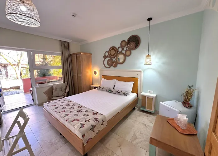 H By Hambar Проживание в семье Вама-Веке