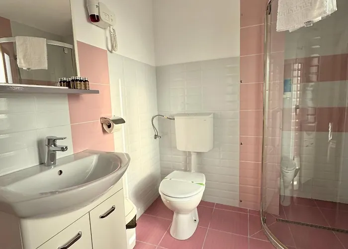 Проживание в семье H By Hambar Вама-Веке