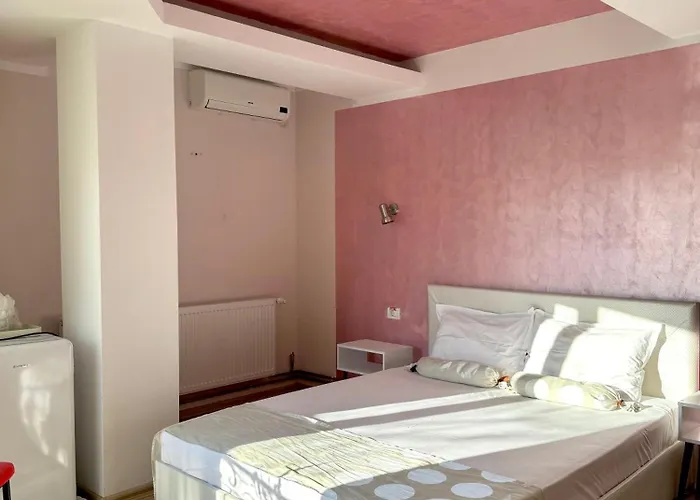 H By Hambar Вама-Веке