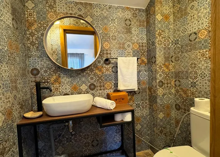 Проживание в семье H By Hambar *