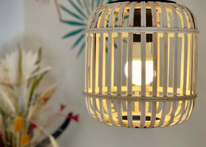 H By Hambar Проживание в семье