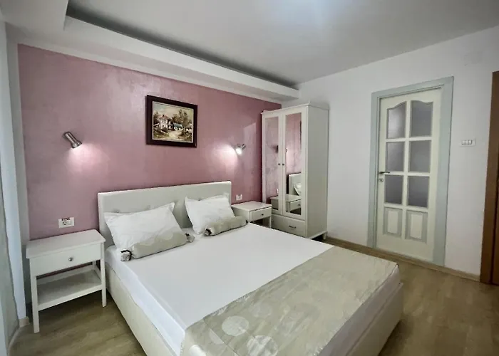 H By Hambar Вама-Веке