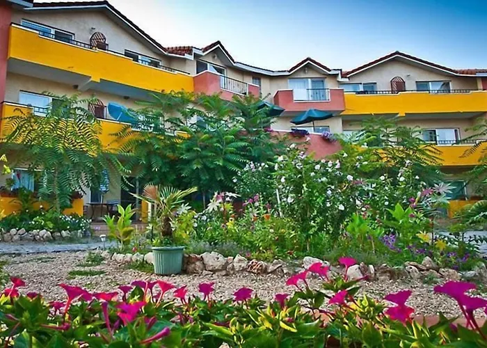 Проживание в семье H By Hambar *